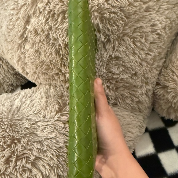 Bottega Veneta Lambskin Intrecciato Zip Around Wallet - Green - Picture 4 of 9